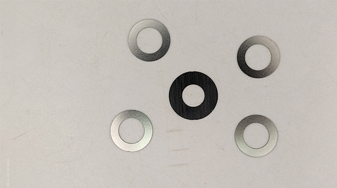 深圳金屬蝕刻加工全流程解析：精密制造的“化學(xué)反應(yīng)藝術(shù)”